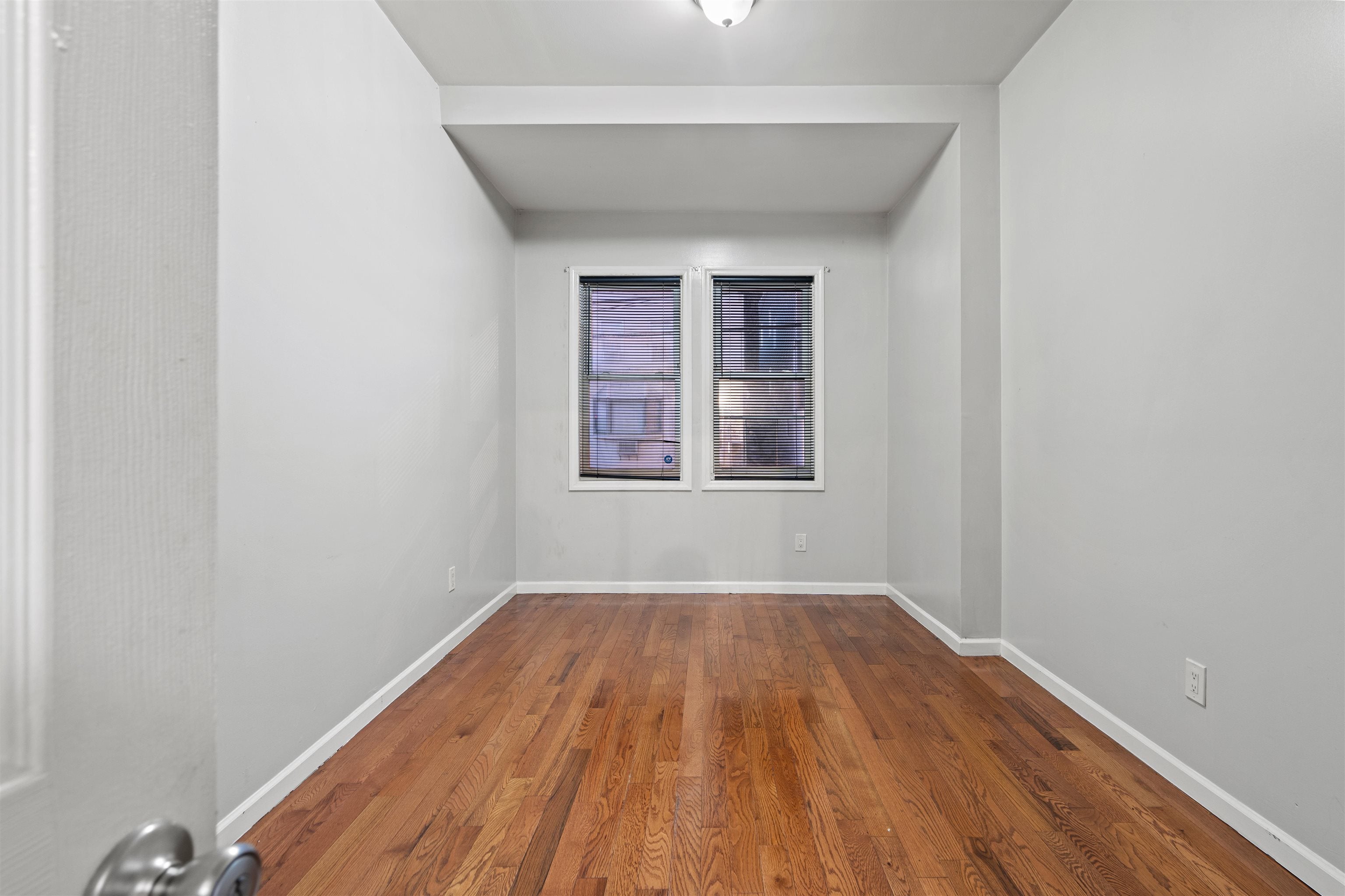 1307 51, North Bergen, NJ 07047 photo