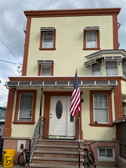 56 Hamilton Ave, Fairview, NJ 07022