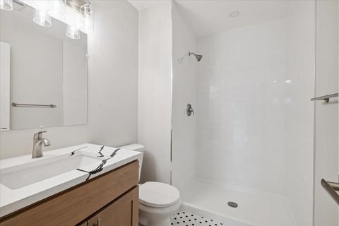Condominium in Jersey City, West Bergen NJ 86 Cottonwood St 15.jpg