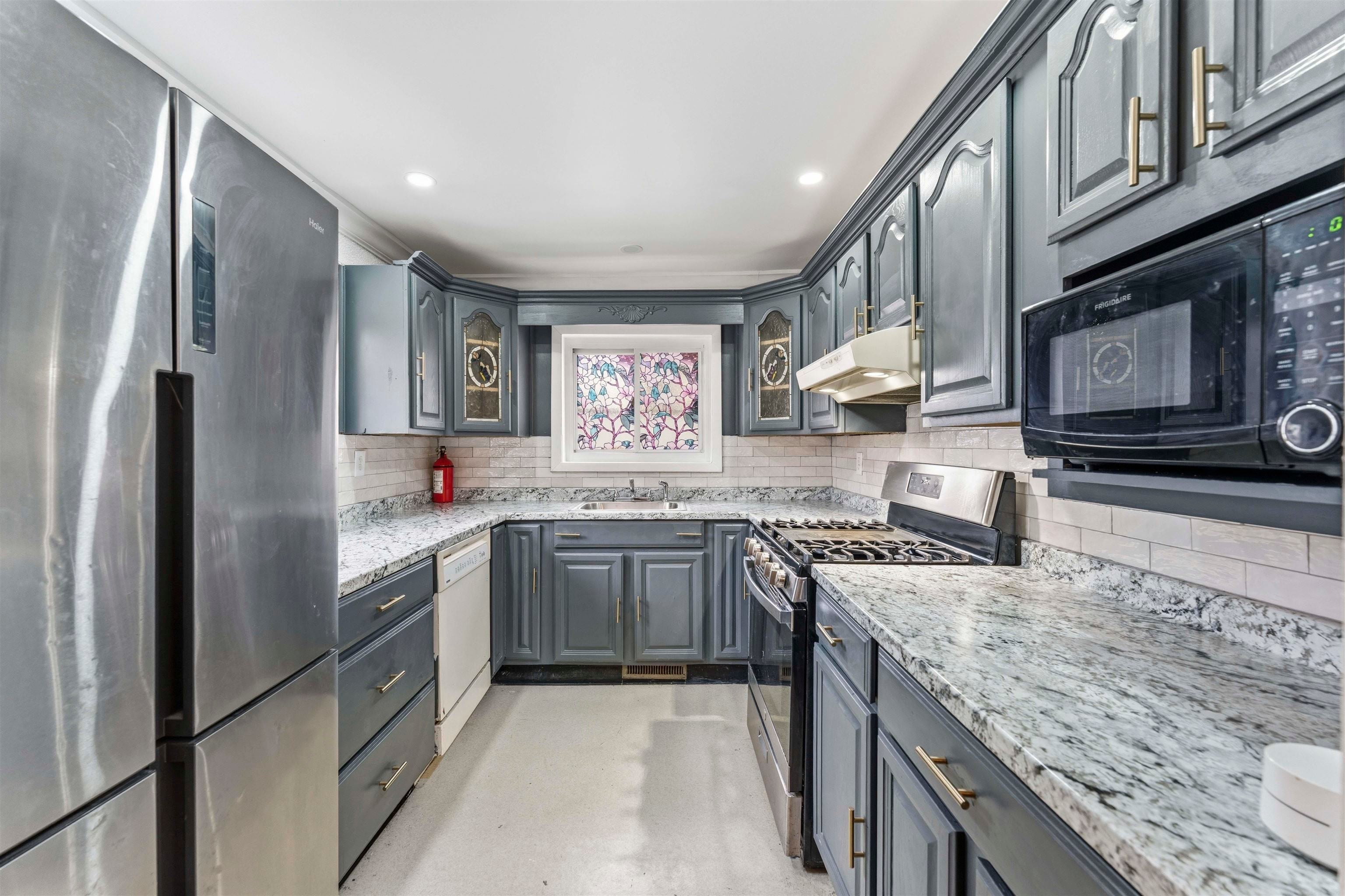28 Butler St, Clifton, NJ 07011 photo