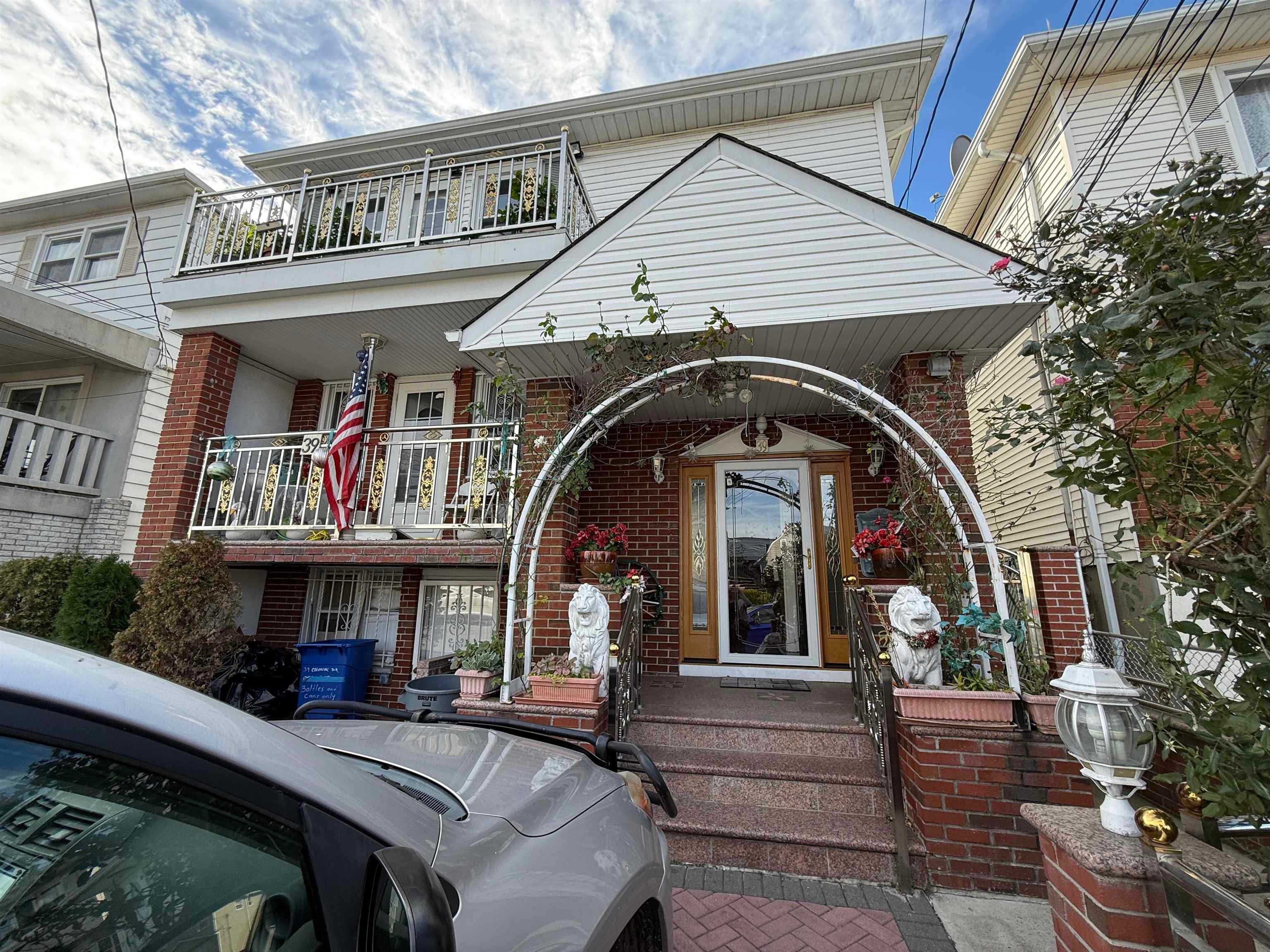 39 Colonial Dr, Bayonne, NJ 07002