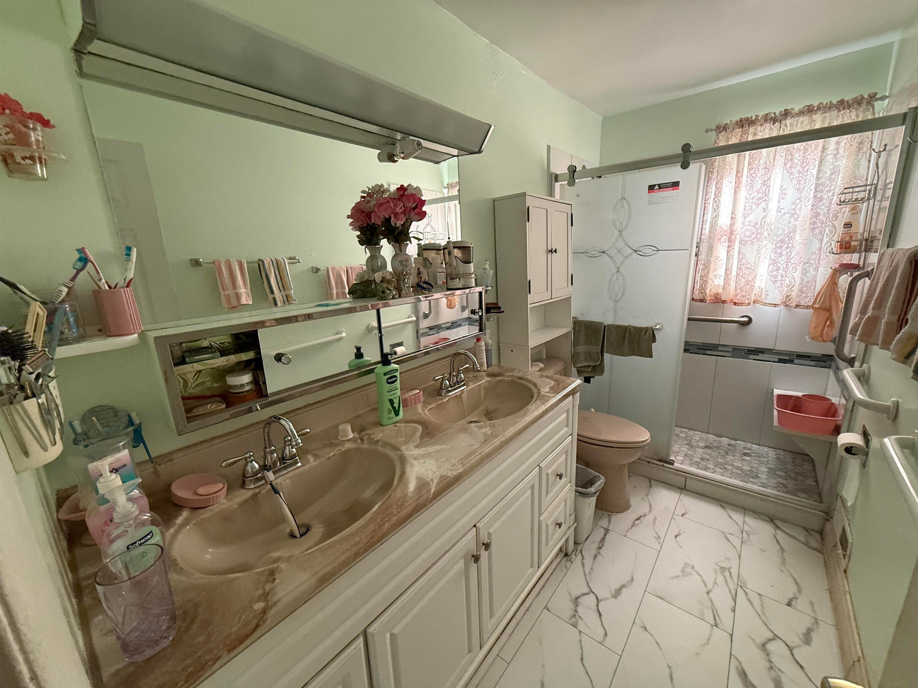 39 Colonial Dr, Bayonne, NJ 07002 photo