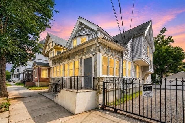 196 S 6th St, Newark, NJ 07103 photo