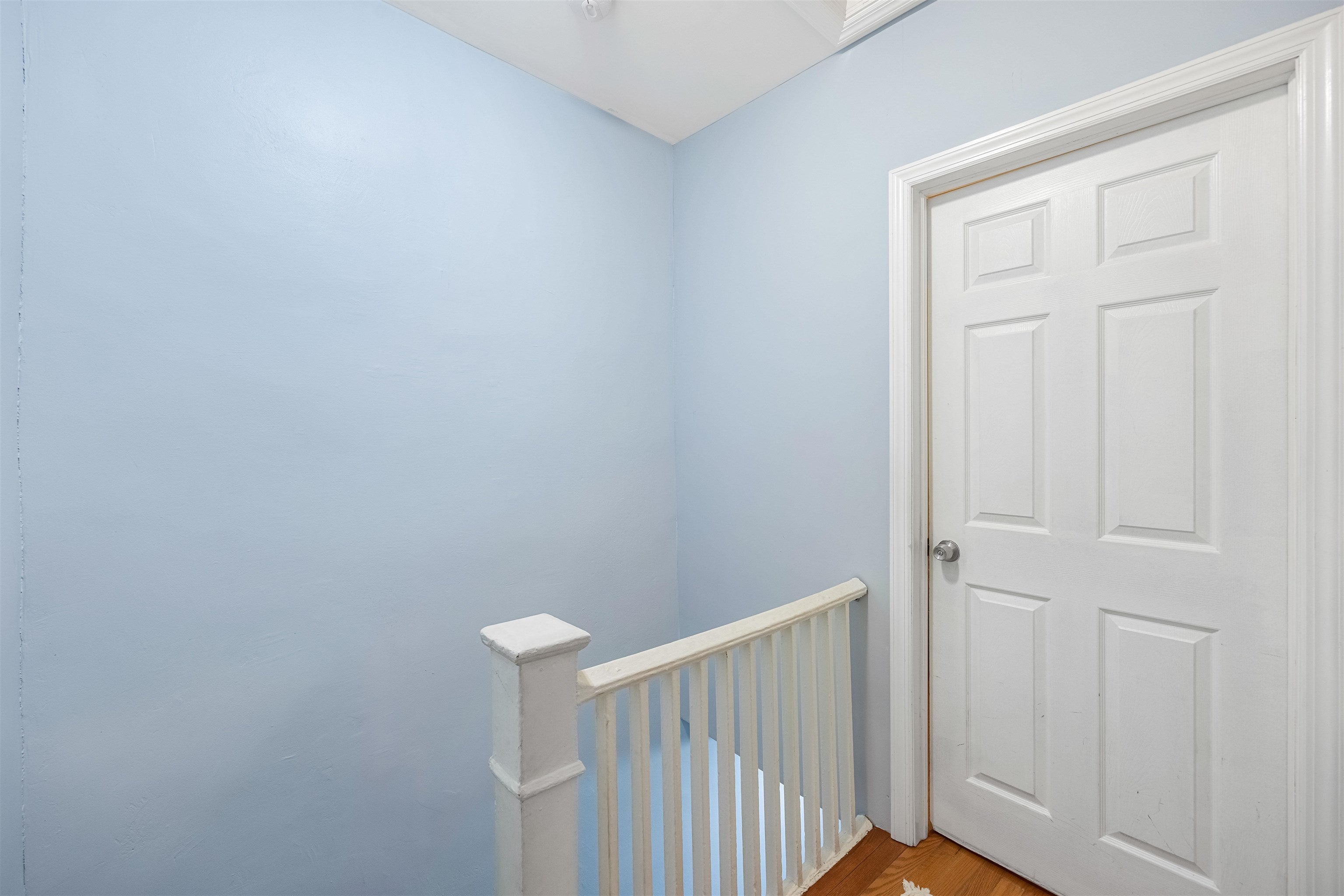 19 Columbia Ave, Jersey City, NJ 07307 photo