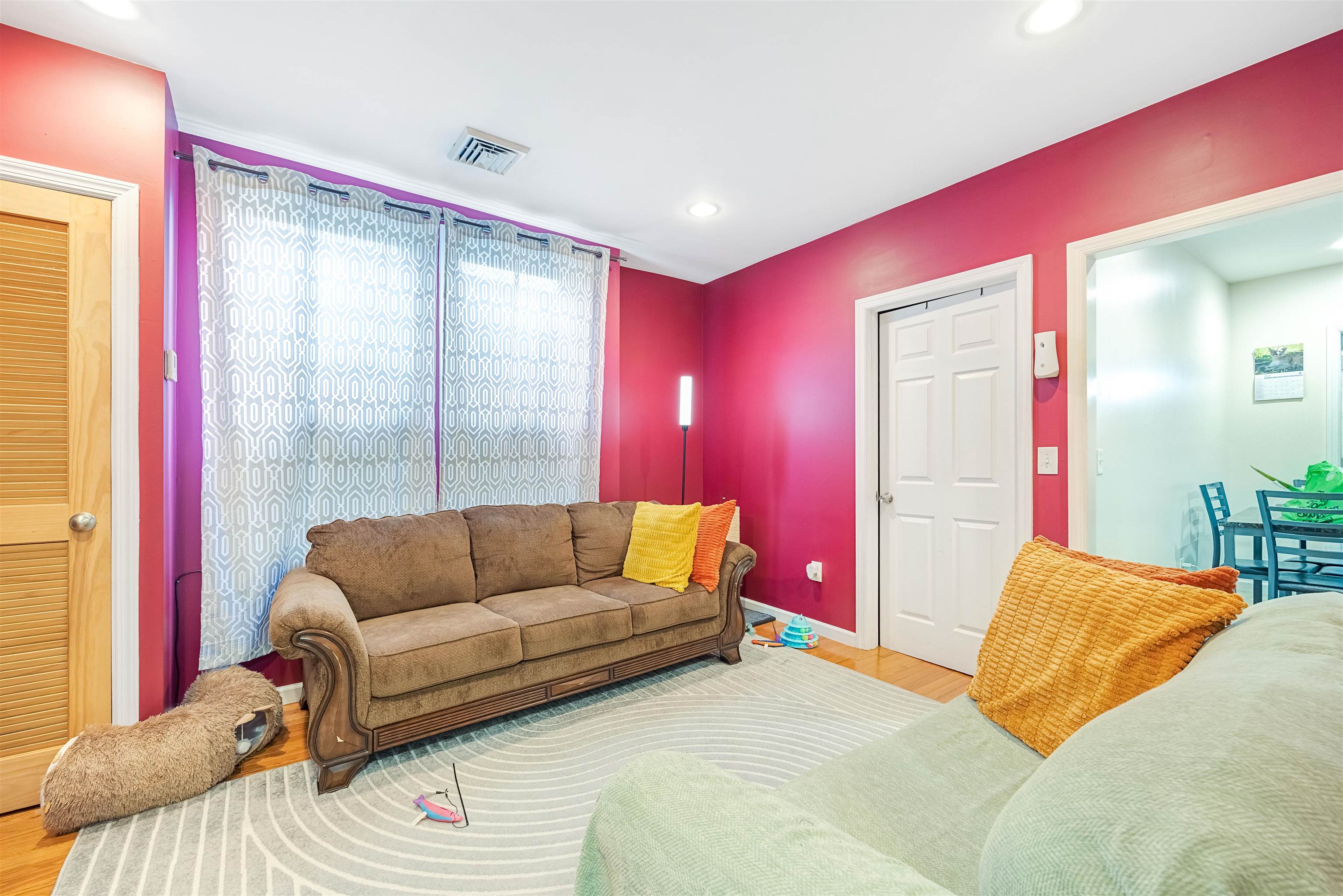 19 Columbia Ave, Jersey City, NJ 07307 photo