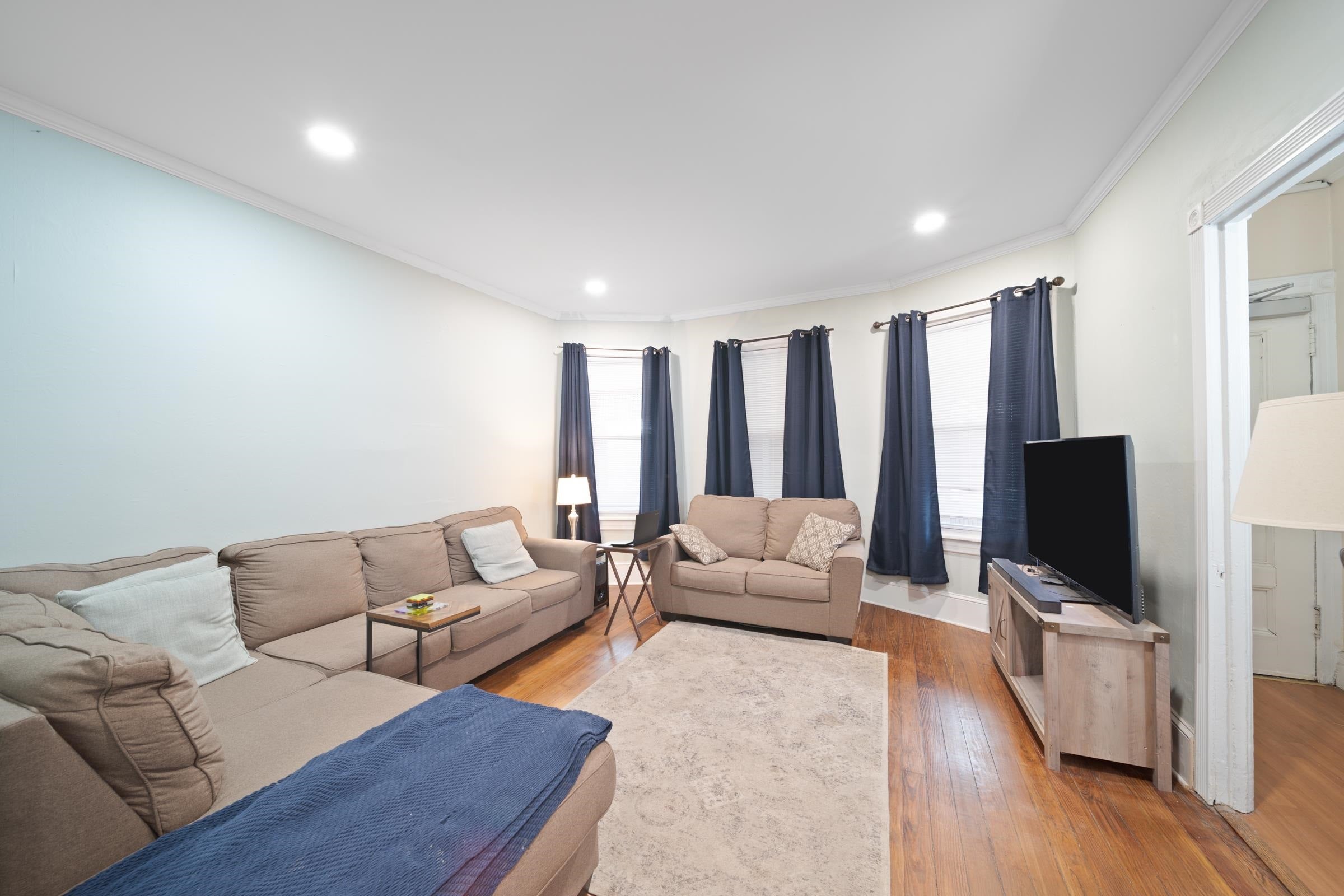 339 Avenue C, Bayonne, NJ 07002 photo