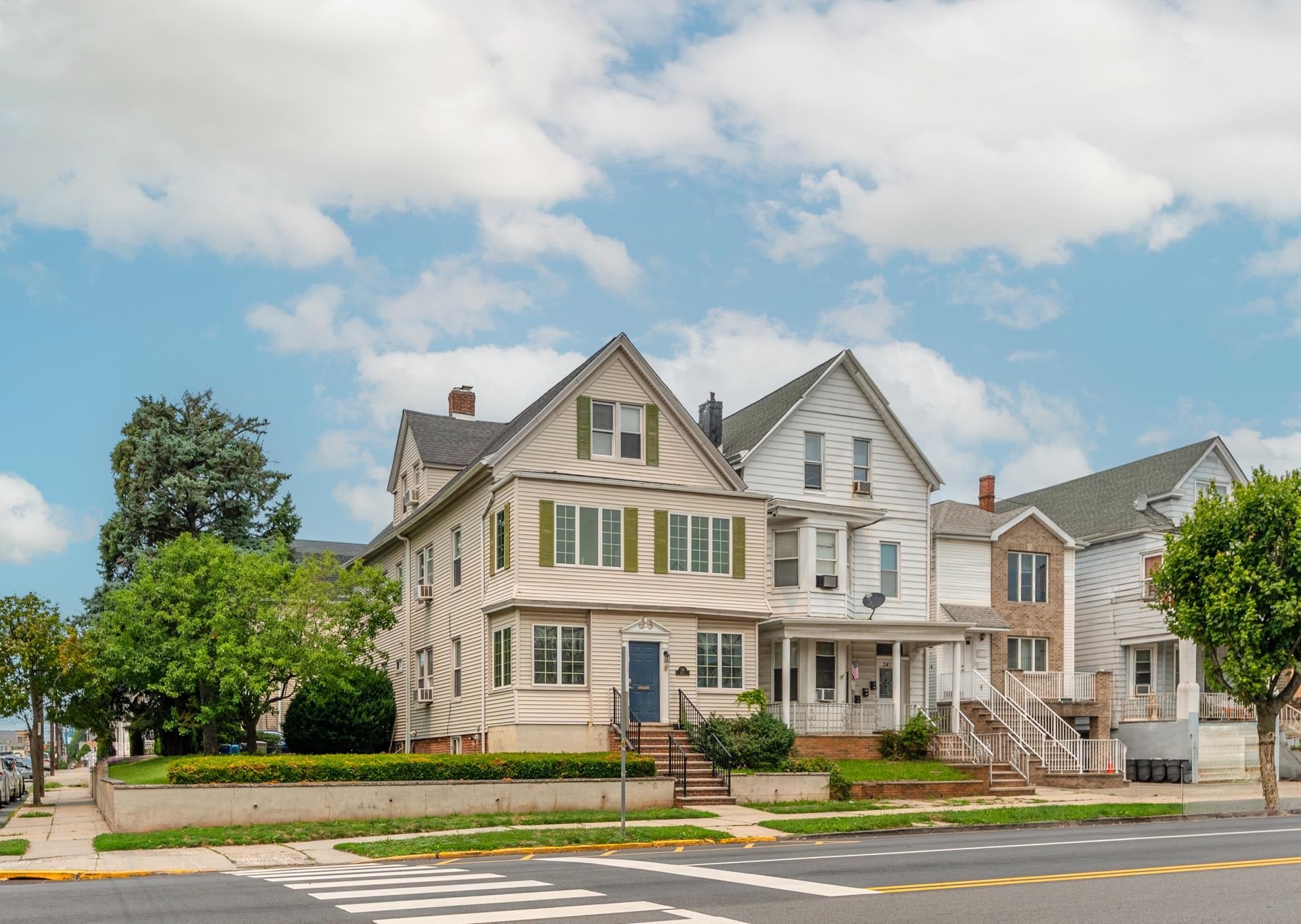 339 Avenue C, Bayonne, NJ 07002 photo