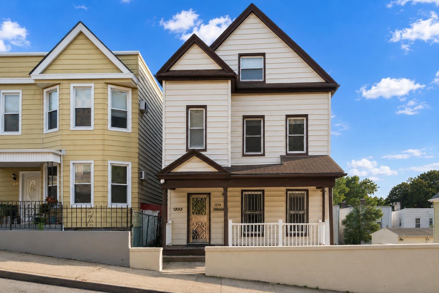 1219 51st St, North Bergen, NJ 07047