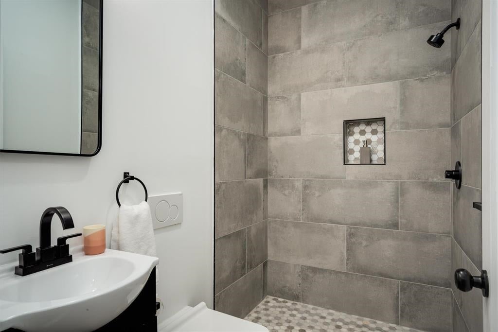 307 Arlington Ave, Jersey City, NJ 07304 photo