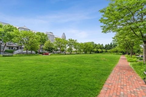 Condominium in Jersey City, Greenville NJ 208 Shearwater Ct West Ct #53 19.jpg