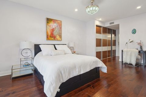Condominium in Jersey City, Greenville NJ 208 Shearwater Ct West Ct #53 10.jpg