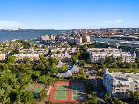 Condominium in Jersey City, Greenville NJ 208 Shearwater Ct West Ct #53 14.jpg