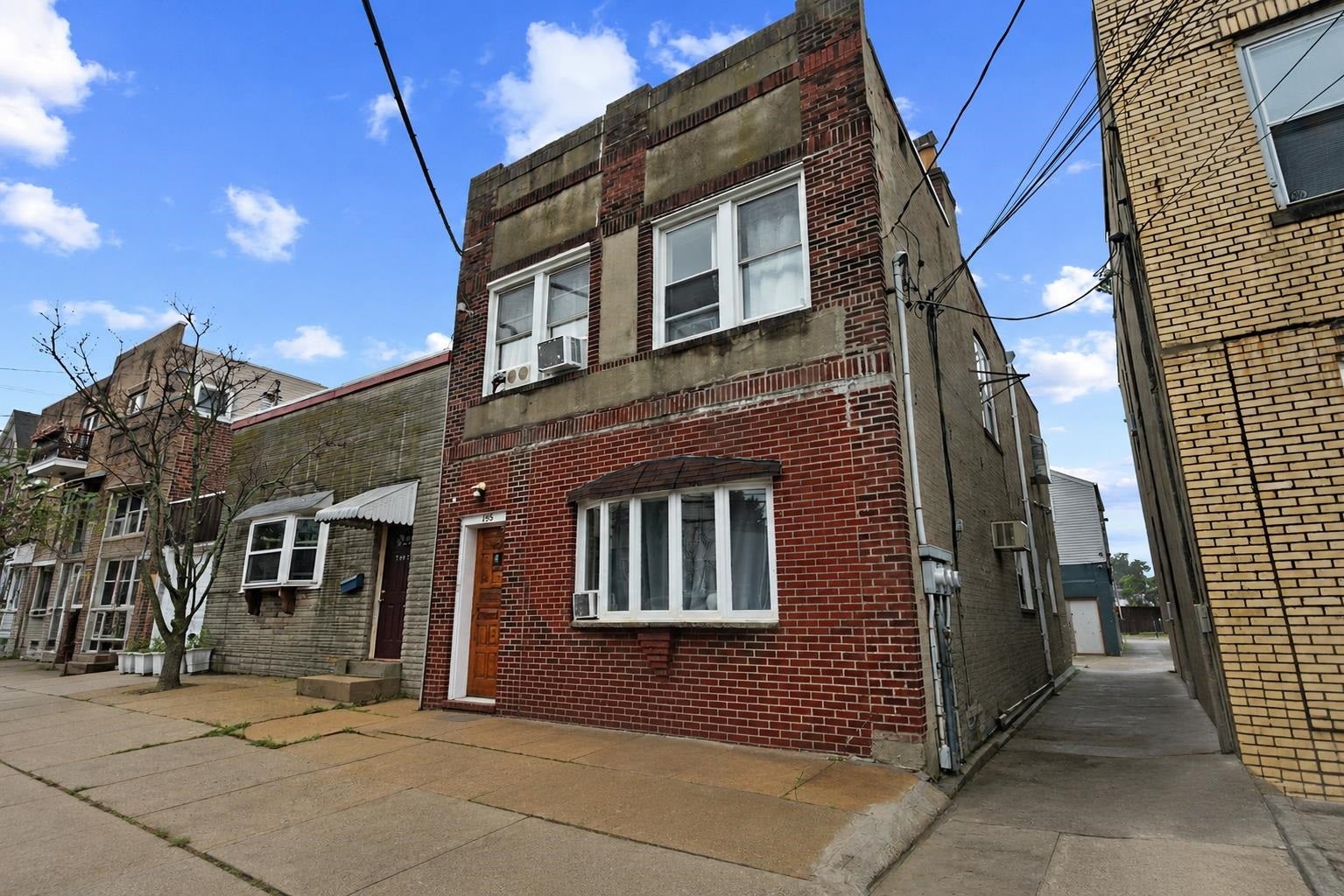 1405 43rd St, North Bergen, NJ 07047