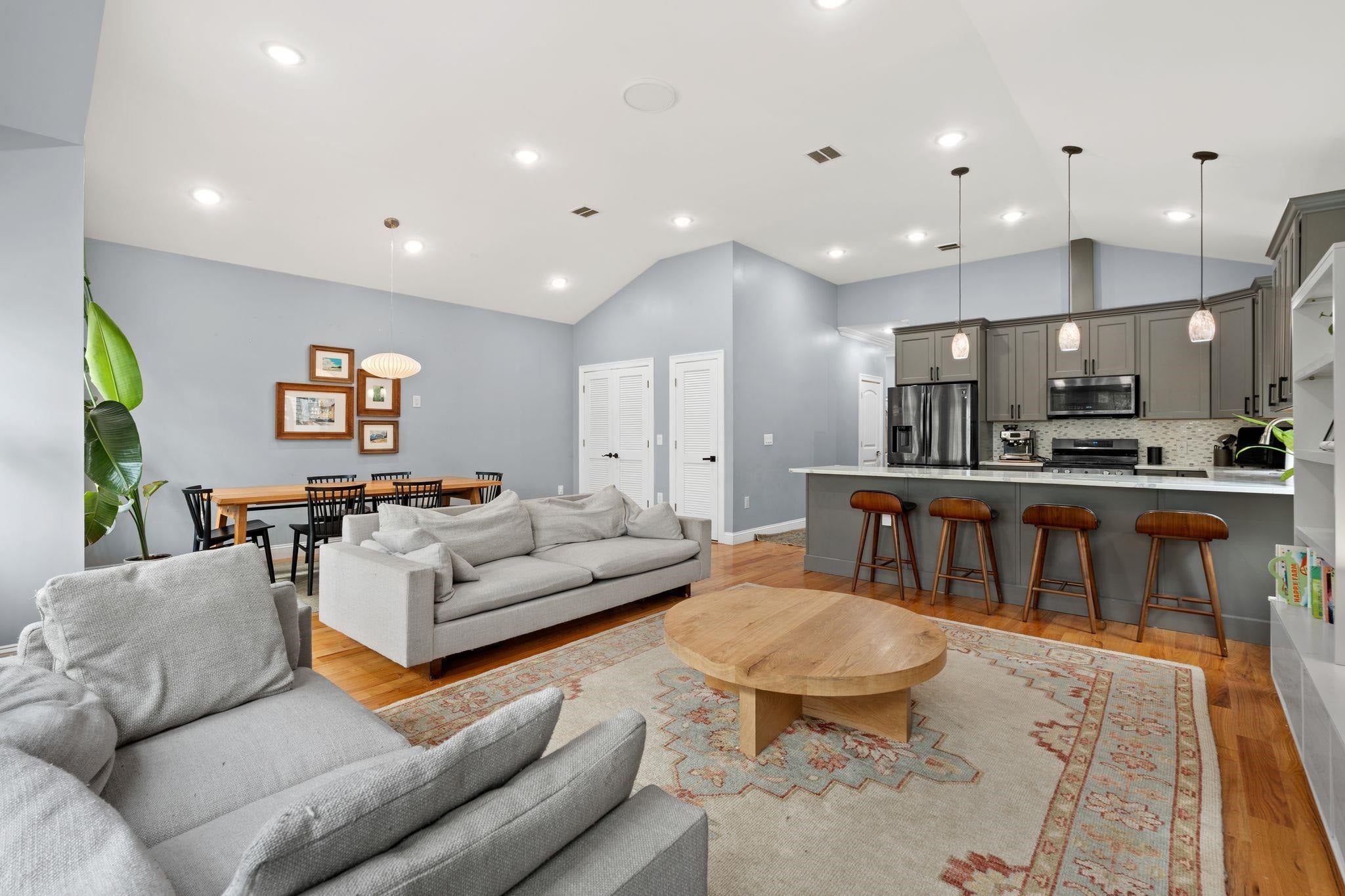 455 Mallory Ave, Jersey City, NJ 07306