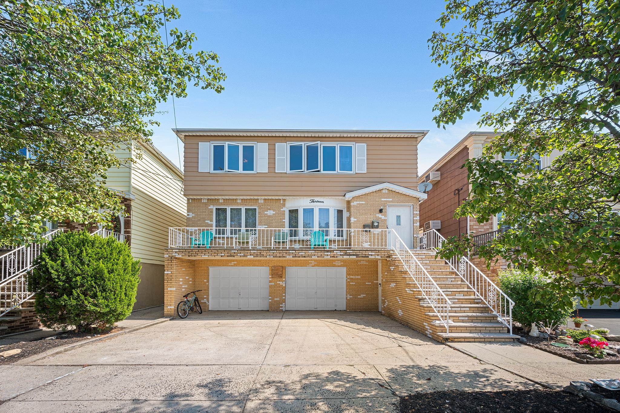13 Schuyler Pl, Bayonne, NJ 07002 photo