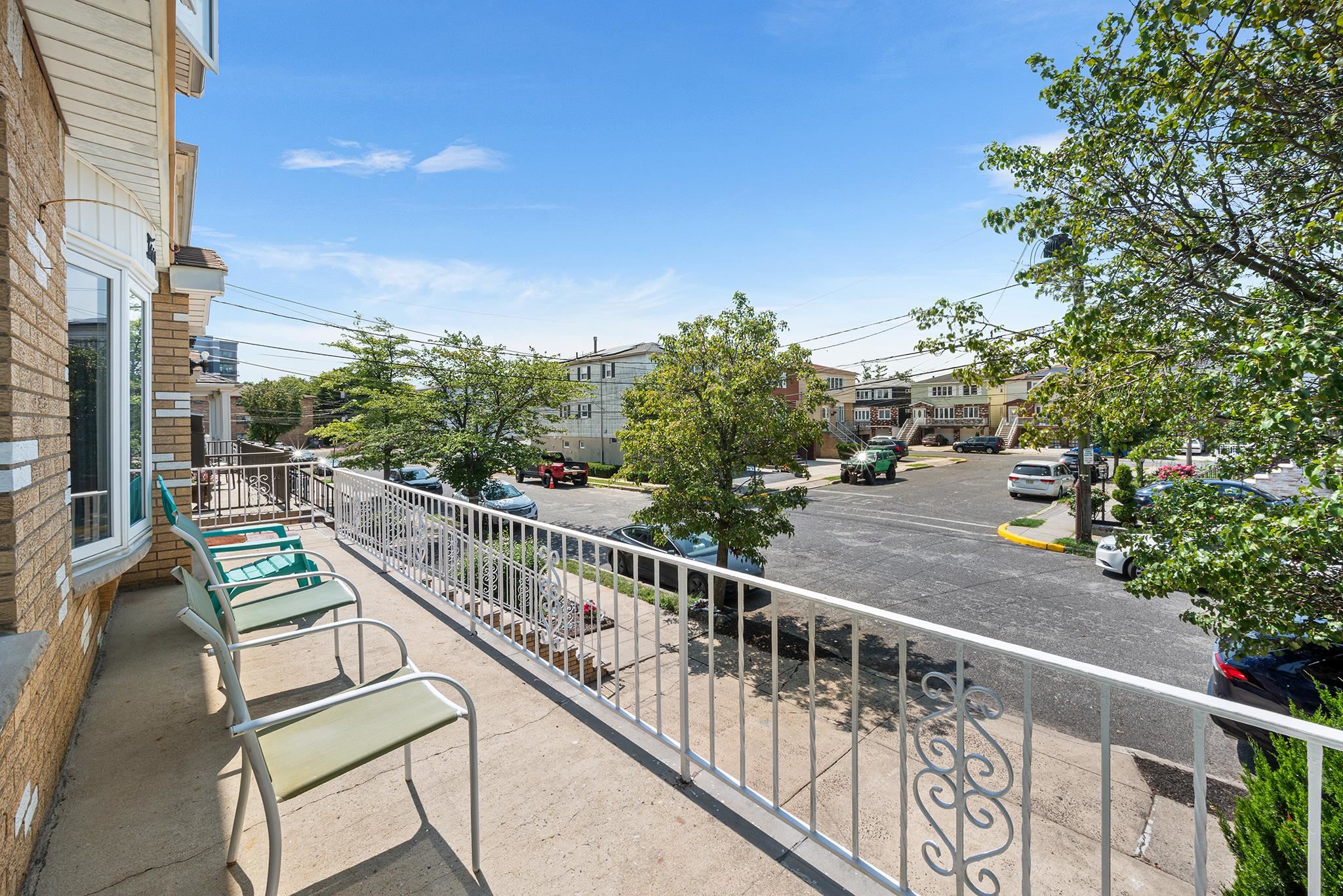 13 Schuyler Pl, Bayonne, NJ 07002 photo