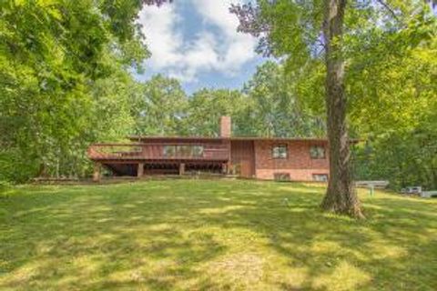 Single Family Residence in Hokah MN 5737 Fox Chase DRIVE.jpg