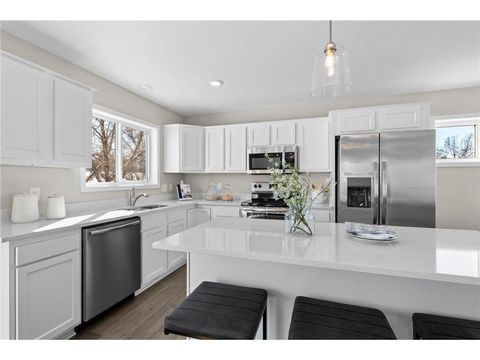 Single Family Residence in Cannon Falls MN 110 Maple St 14.jpg