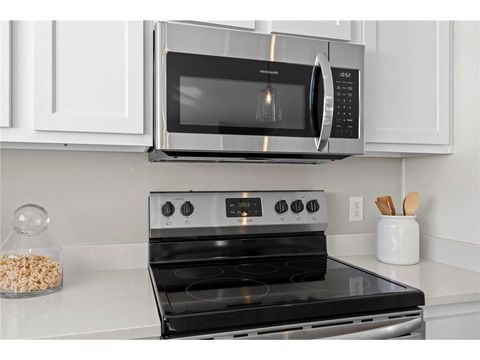 Single Family Residence in Cannon Falls MN 110 Maple St 12.jpg