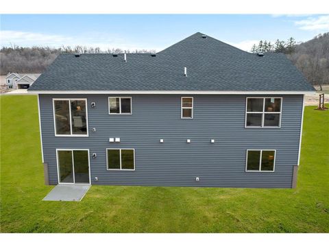 Single Family Residence in Cannon Falls MN 104 Maple St 39.jpg