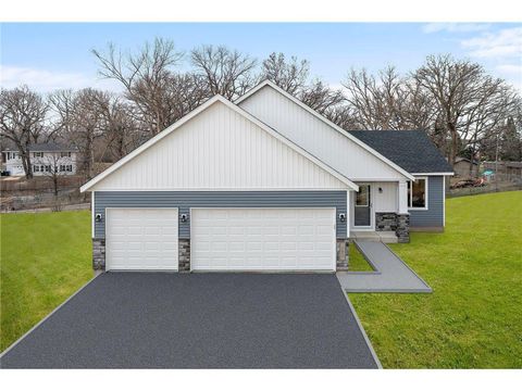 Single Family Residence in Cannon Falls MN 104 Maple St 1.jpg