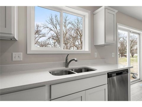 Single Family Residence in Cannon Falls MN 104 Maple St 16.jpg