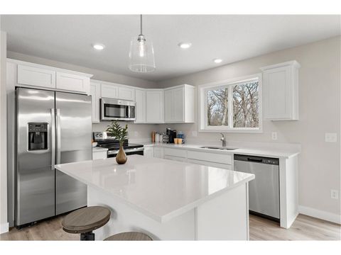 Single Family Residence in Cannon Falls MN 104 Maple St 12.jpg