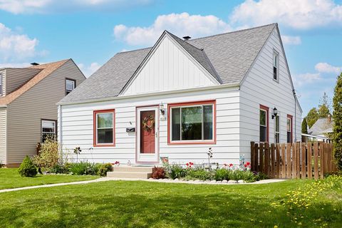 Single Family Residence in Milwaukee WI 8508 W Townsend STREET.jpg