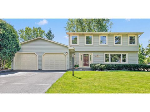Single Family Residence in Saint Paul MN 3203 Canterbury CIRCLE.jpg