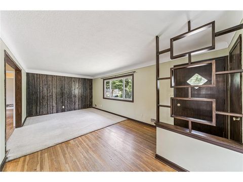 Single Family Residence in Saint Paul MN 1610 Idaho AVENUE 3.jpg