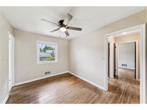Single Family Residence in Saint Paul MN 1610 Idaho AVENUE 4.jpg