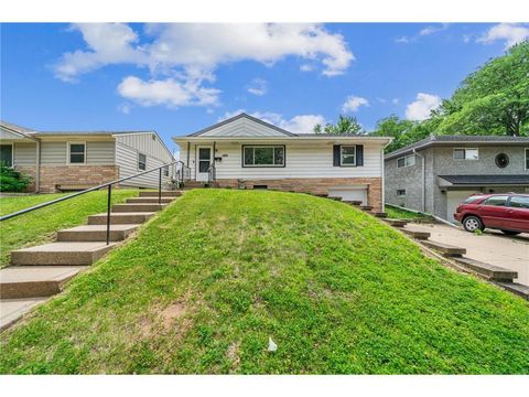 Single Family Residence in Saint Paul MN 1610 Idaho AVENUE 16.jpg