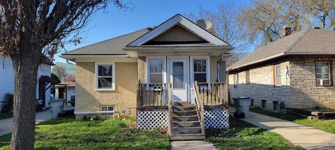 Single Family Residence in Milwaukee WI 4226 W Sieben PLACE.jpg