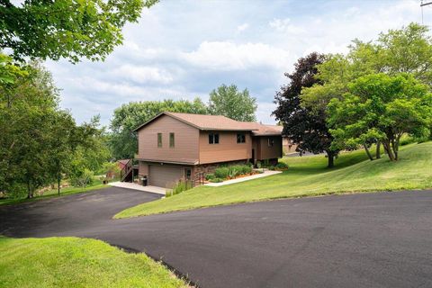 Single Family Residence in La Crescent MN 734 4th STREET NORTH STREET.jpg
