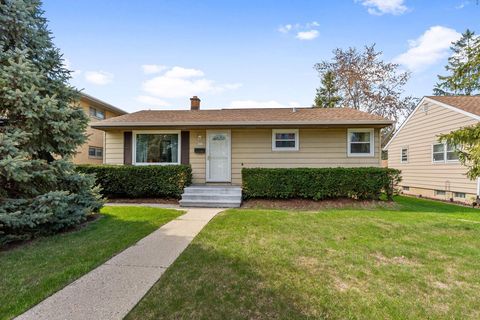Single Family Residence in Milwaukee WI 9517 W Capitol DRIVE.jpg