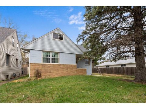 Single Family Residence in Saint Paul MN 1365 Woodbridge STREET.jpg