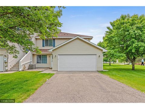 Single Family Residence in Saint Paul MN 4923 Grenwich PLACE.jpg