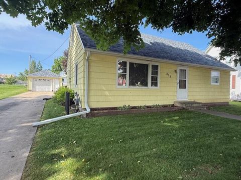 Single Family Residence in Caledonia MN 819 Washington STREET EAST STREET.jpg