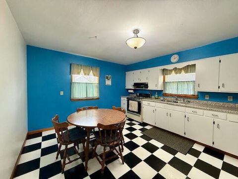 Single Family Residence in Caledonia MN 819 Washington STREET EAST STREET 1.jpg