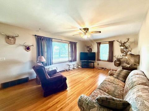 Single Family Residence in Caledonia MN 819 Washington STREET EAST STREET 6.jpg