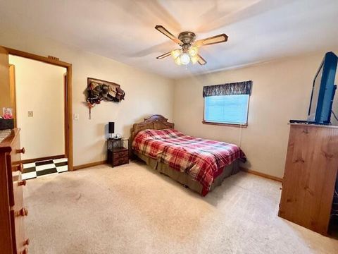 Single Family Residence in Caledonia MN 819 Washington STREET EAST STREET 14.jpg