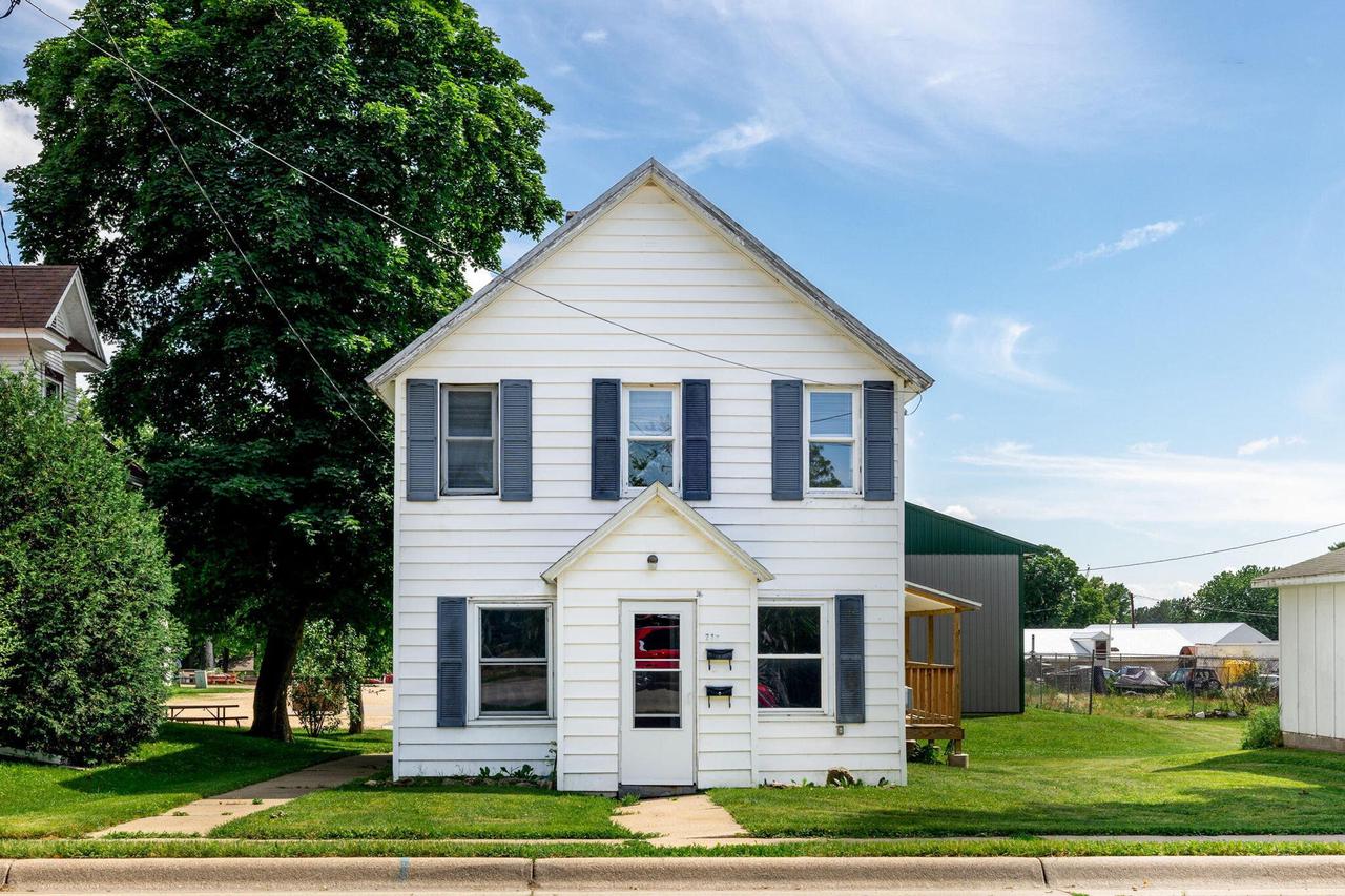 Multi Family in Caledonia MN 213 Caledonia STREET WEST STREET 18.jpg