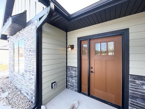 Single Family Residence in La Crescent MN 701 Trifecta AVENUE.jpg