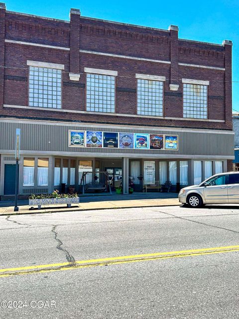 Business in Columbus KS 120 Maple Street.jpg