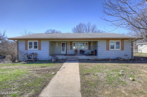 Single Family Residence in Galena KS 1918 Joplin Street.jpg