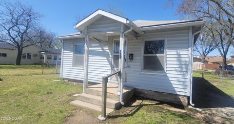 Single Family Residence in Galena KS 714 Mineral Street.jpg