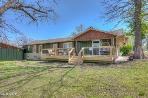 Single Family Residence in Baxter Springs KS 1024 Garfield Avenue.jpg
