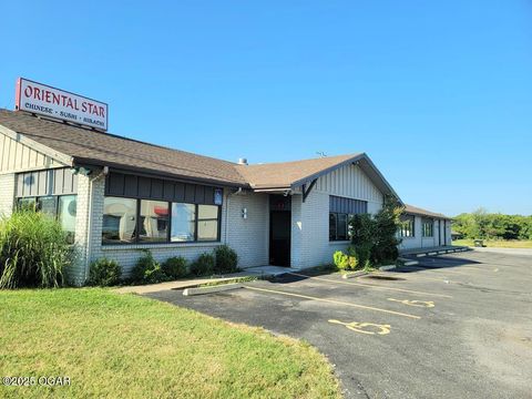  in Pittsburg KS 2711 Broadway Street.jpg