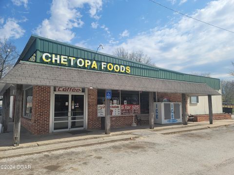Business in Chetopa KS 120 4th Street.jpg