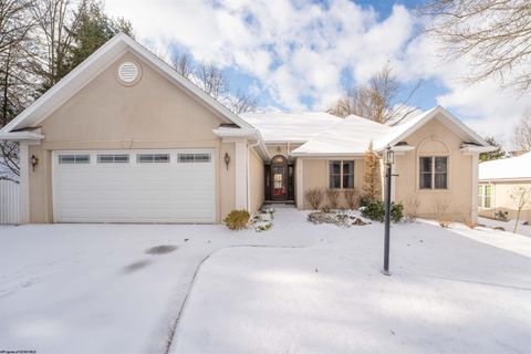 Single Family Residence in Morgantown WV 1 Brookside Pl.jpg